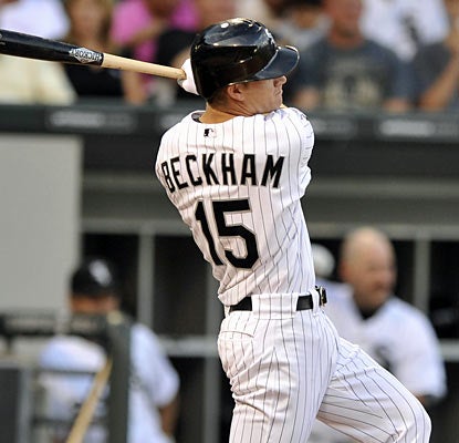 Gordon Beckham crushes a two-run blast in the second inning to help the White Sox earn a much-needed win against the Twins. (AP)