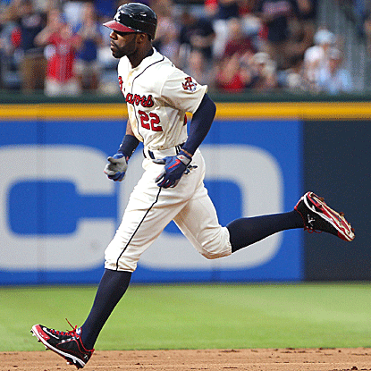 Jason Heyward's two-run HR helps push the Braves past the Nats to pull within 6 ½ games of first place in the NL East.   (Getty Images)