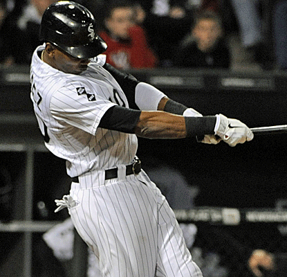 Alexei Ramirez drives a clutch RBI single in the sixth as the White Sox trim the Tigers' lead to one game.  (Getty Images)
