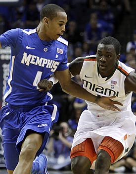 Memphis' Charles Carmouche plays some strong defense, nabbing five steals to go along with his 13 points. (AP)