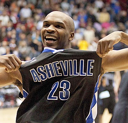 John Williams scores 15 points, and the Bulldogs of the Big South are headed to Washington D.C. to play top-seeded Pitt. (US Presswire)