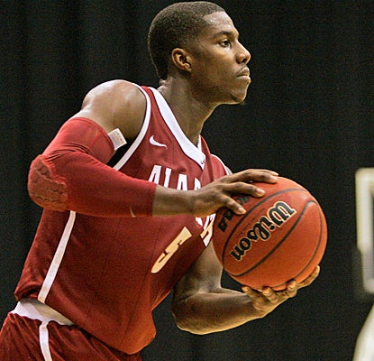 Tony Mitchell lights up Witchita State for 26 points to help No. 16 Alabama pick up the victory. (AP)