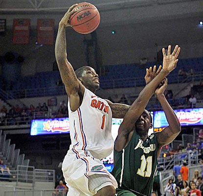 Florida guard Kenny Boynton attacks the basket in the second half against Jacksonville. (US Presswire)