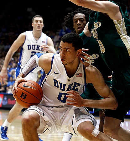 Austin Rivers knocks down three treys and scores 12 points in the second half. (AP)