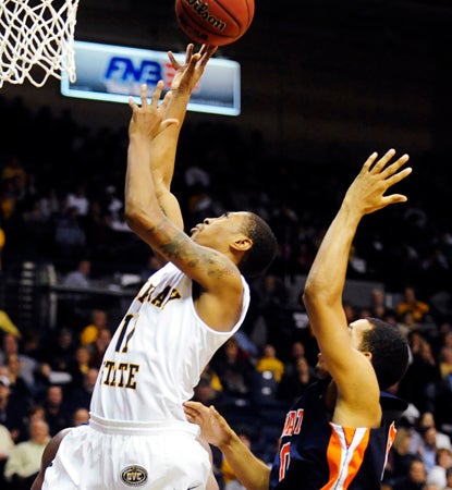 Donte Poole's 15 points help Murray State to its best start in 75 years (the '35-'36 team went 16-0). (AP)