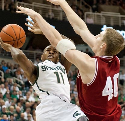 Keith Appling nets a career-best 25 points, 18 coming in the second half, to propel the Spartans.  (US Presswire)