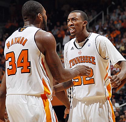 Jeronne Maymon and Jordan McRae are two of four Volunteers to score in double figures vs. Florida. (AP)