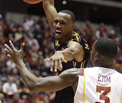 Matt Pressey and Mizzou -- coming off Saturday's loss at KSU -- beat the Cyclones for the eighth straight time dating to 2008. (AP)