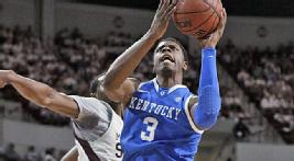 Terrence Jones scores 11 points to help the Wildcats improve to 27-1. 