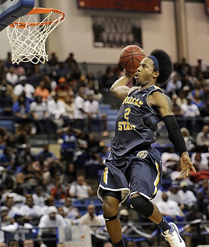 Murray State forward Edward Daniel (2) flies to the basket for a slam dunk in the second half.  (AP)
