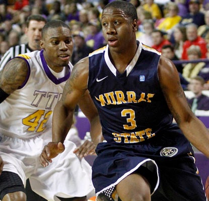 Murray State's Isaiah Canaan contributes 18 points for the Racers, one of only three D-I teams with just a single loss.  (AP)