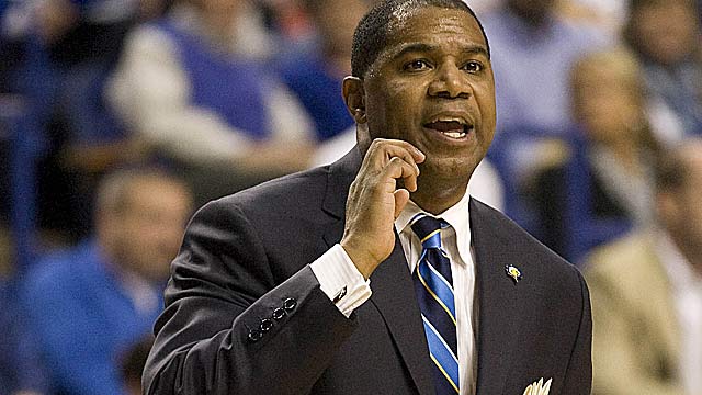 Sean Woods appeared to have shoved point guard Devon Atkinson in the game vs. Kentucky. (US Presswire)