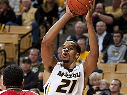 Laurence Bowers breaks out the best game of his career with 26 points for Mizzou, which overcomes a 10-point halftime deficit. (AP)