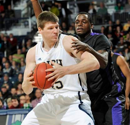 Jack Cooley scores 20 by halftime and ends the game with a season high in both points and rebounds.  (AP)