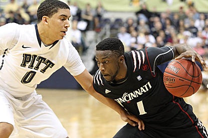 Cashmere Wright looks for room during Monday afternoon's matinee against Pitt.  (US Presswire)