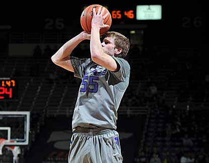 Kansas State's Will Spradling drains a jumper for 3 of his 11 points in a win over South Dakota. (US Presswire)