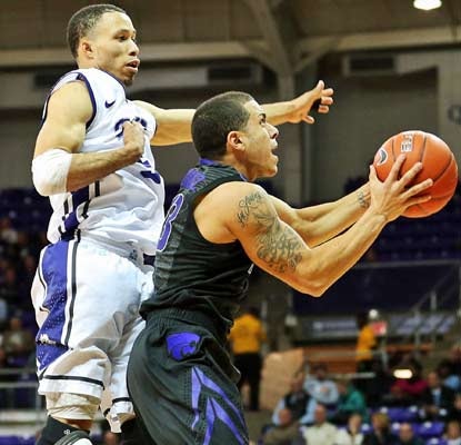 Angel Rodriguez and the Wildcats beat back TCU in Fort Worth for their seventh straight win.  (US Presswire)