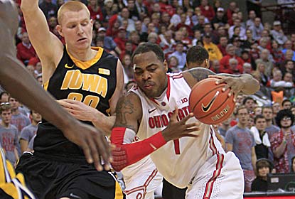 Deshaun Thomas manages to score 16 points for the Buckeyes despite suffering a cut above his eye during the game. (AP)
