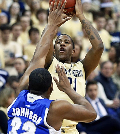 Lamar Patterson scores 12 points and grabs 10 rebounds as Pitt pulls away from Big East rival Seton Hall for the win. (AP)