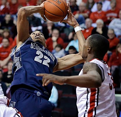 Otto Porter's go-ahead fast-break layup at 4:44 helps Georgetown take the lead from Rutgers for good. (AP)