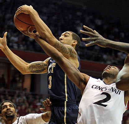 The Panthers beat the Bearcats on the road for their seventh win in the past eight games. (AP)