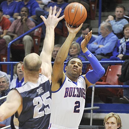 Brandon Gibson (2) comes off the bench to score a game-high 20 points on 8-of-11 shooting for rarely ranked Louisiana Tech.  (AP)