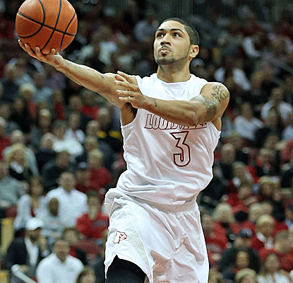 Peyton Siva scores 11 points as Louisville tops Cincinnati to give Rick Pitino his 300th win as a Cardinal.  (Getty Images)