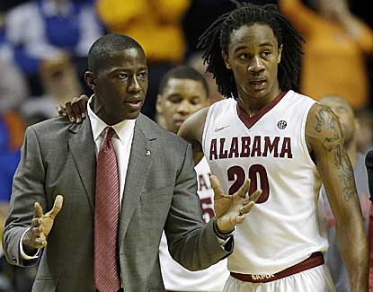 Alabama's Levi Randolph scores 15 points as coach Anthony Grant and the Tide hold off Tennessee. (AP)