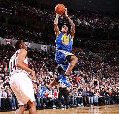 Monta Ellis makes plenty of shots, but misses the one that could have won it for Golden State.  (Getty Images)