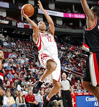 Kevin Martin scores 45 points against the Blazers on Wednesday, but the Rockets still lose 103-100. (Getty Images)
