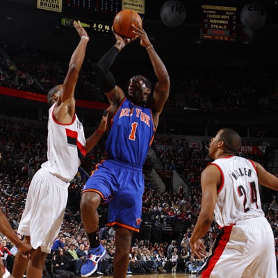 Amar'e Stoudemire -- 23 points -- has now scored at least 20 in 22 straight games.  (AP)