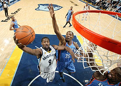 Tony Allen drives past Kevin Durant in helping the emerging Grizzlies earn another victory against a quality team.  (Getty Images)