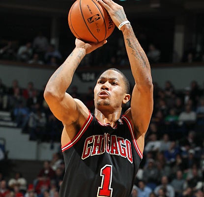Derrick Rose shoots 12 for 22 from the field and finishes with a season-high 31 points. (Getty Images)