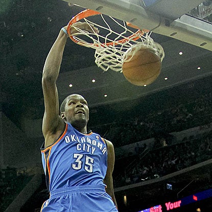 Kevin Durant scores 20 points and grabs a season-high 15 rebounds for the Thunder.  (US Presswire)