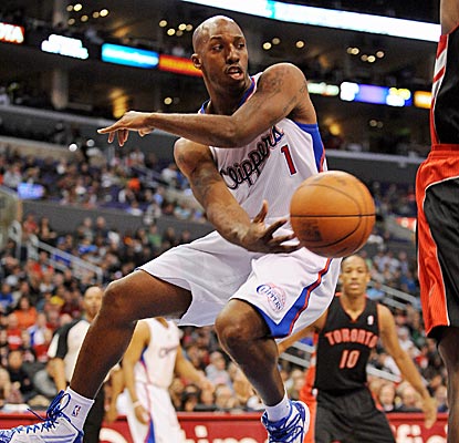 The Clippers' Chauncey Billups makes up for Chris Paul's absence by dishing out 14 assists.  (AP)