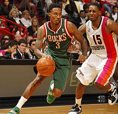 Brandon Jennings scores 23 points as Milwaukee notches its second straight road victory.  (Getty Images)