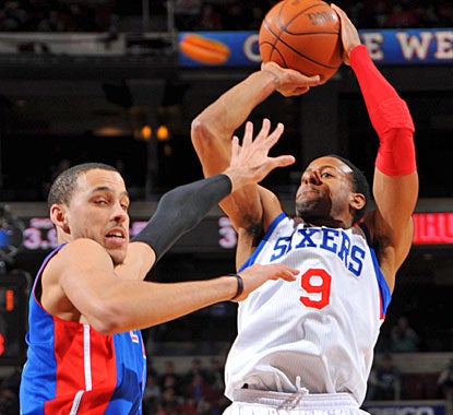 Andre Iguodala celebrates his 28th birthday in style, scoring 10 points, 10 assists and 10 rebounds. (Getty Images)