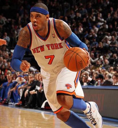 Carmelo Anthony returns to the Knicks lineup in a big way, scoring 25 to lead his team in a rout against the Pistons at home. (Getty Images)