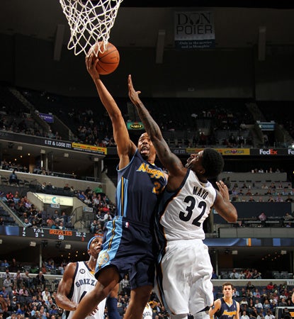 O.J. Mayo's trey in overtime caps his 18-point night and gets the Grizzlies past the Nuggets.  (Getty Images)