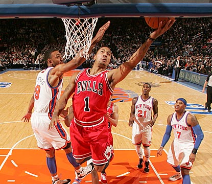 Derrick Rose dazzles the Knicks and the MSG crowd with a 32-point, 15-assist performance.  (Getty Images)