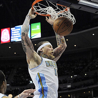 Chris Andersen scores 16 points and grabs seven rebounds to help the Nuggets snap a five-game home losing streak.  (AP)