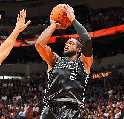 The Heat's Dwyane Wade goes off on the Knicks for 22 points, five rebounds and five assists. (Getty Images)