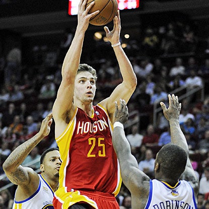 Chandler Parsons contributes with 20 points and grabs a career-high 11 rebounds for the Houston Rockets. (AP)