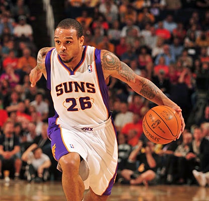Shannon Brown hurts his  former team by dropping 24 points -- 20 coming in the third quarter alone. (Getty Images)