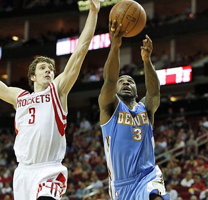 Ty Lawson scores 25 points as the Nuggets continue their push for a higher seed in the Western Conference.  (US Presswire)