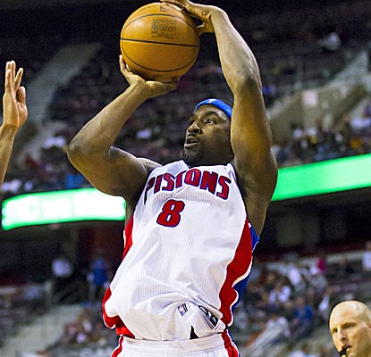 Pistons guard Ben Gordon sets a frachise record by hitting seven 3-pointers in the second quarter alone.  (US Presswire)
