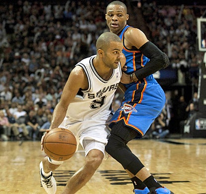 Tony Parkers scores 17 points in each half to help keep San Antonio unbeaten since April 11.  (US Presswire)