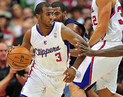 Los Angeles Clippers star point guard Chris Paul dishes out 12 assists against the Memphis Grizzlies on Wednesday night. (US Presswire)