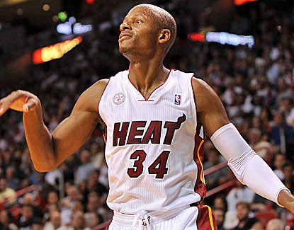 Ray Allen scores 23 points for the Heat, including a 4-point play to seal the win for Miami.  (US Presswire)
