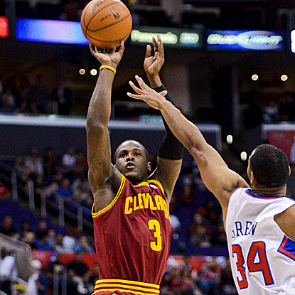 Rookie Dion Waiters goes 7 for 11 from three-point range, scoring 28 points overall, to lift the Cavaliers over the Clippers. (Getty Images)